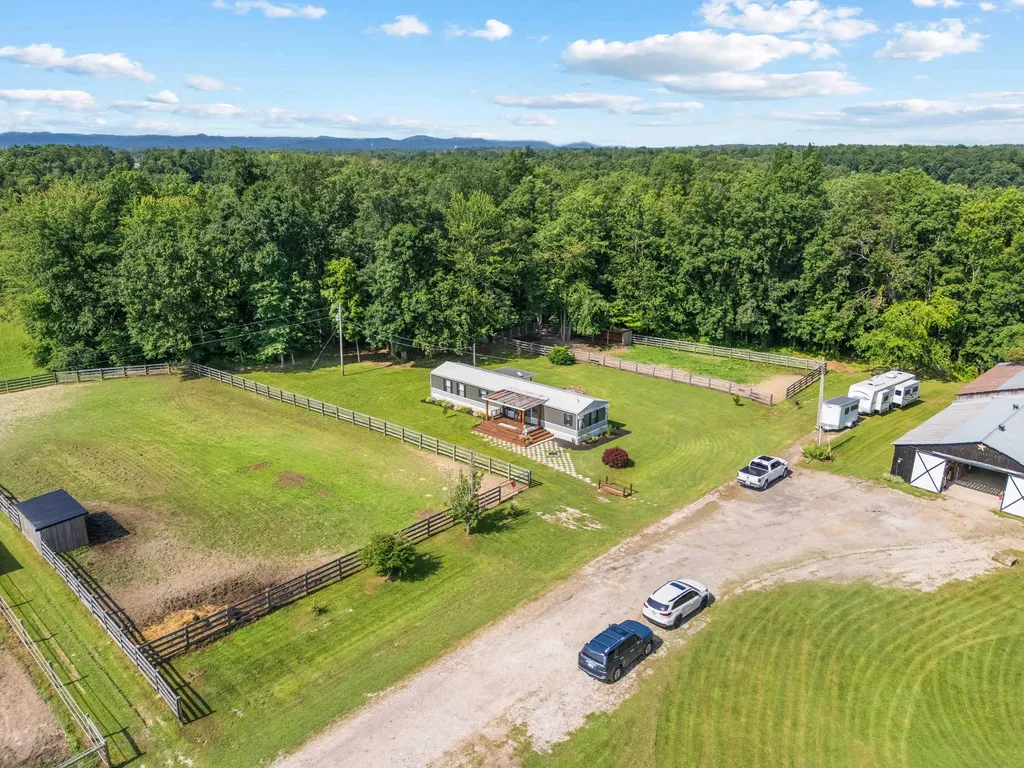 1100 Doublegate Road Jeffersonville KY 40337