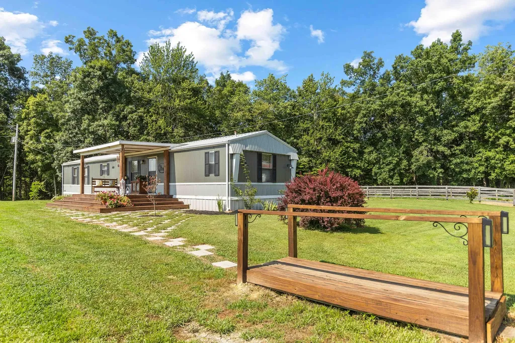 1100 Doublegate Road Jeffersonville KY 40337