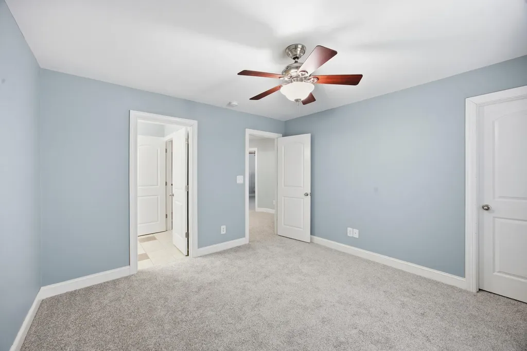 210 Whispering Brook Drive Nicholasville KY 40356
