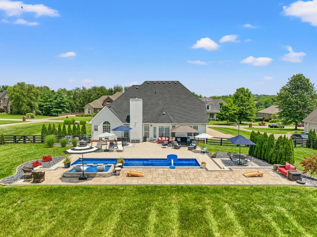210 Whispering Brook Drive Nicholasville KY 40356