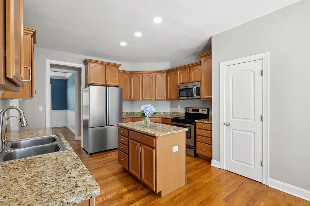 210 Whispering Brook Drive Nicholasville KY 40356