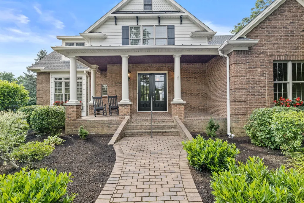 1047 Wil Rose Lane Versailles KY 40383