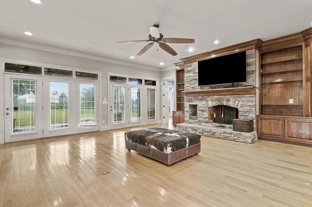 1047 Wil Rose Lane Versailles KY 40383