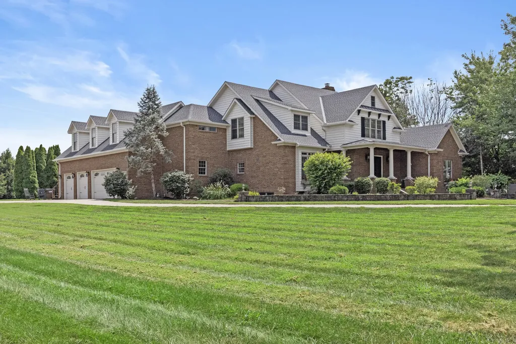 1047 Wil Rose Lane Versailles KY 40383