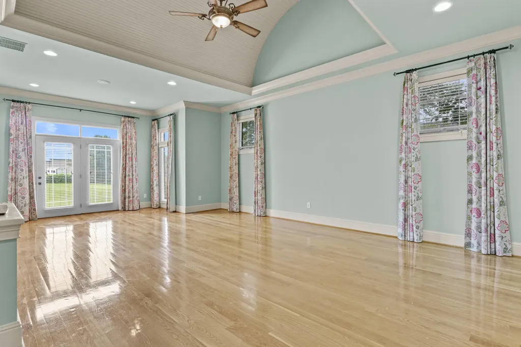 1047 Wil Rose Lane Versailles KY 40383