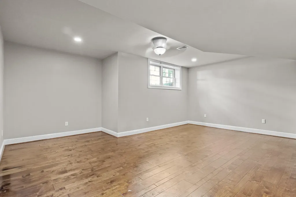 1047 Wil Rose Lane Versailles KY 40383