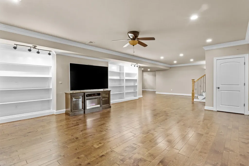 1047 Wil Rose Lane Versailles KY 40383
