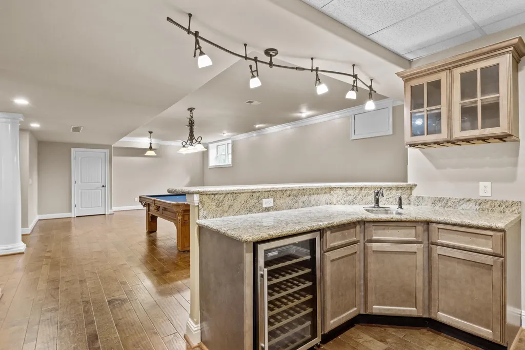 1047 Wil Rose Lane Versailles KY 40383