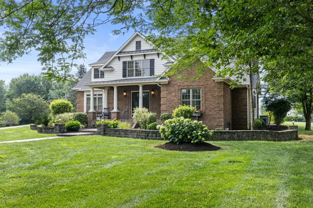 1047 Wil Rose Lane Versailles KY 40383