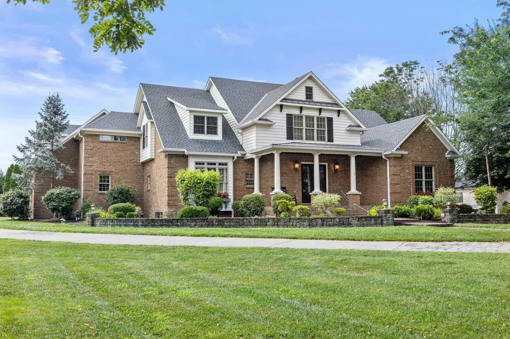 1047 Wil Rose Lane Versailles KY 40383