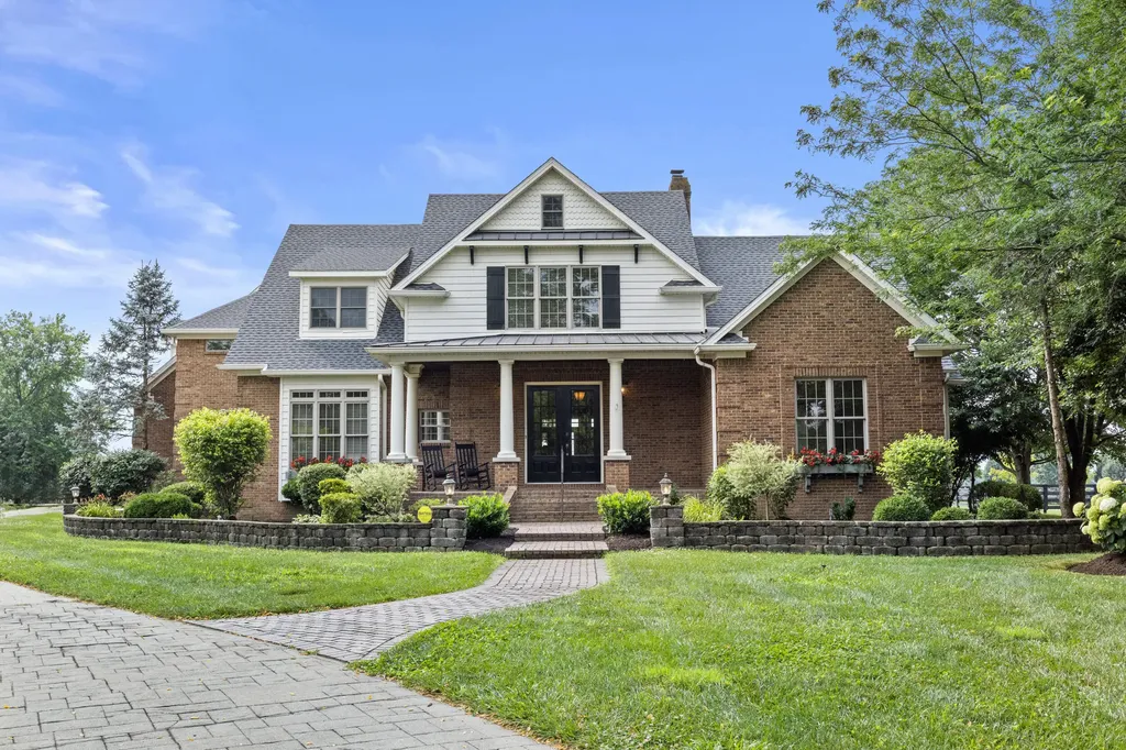 1047 Wil Rose Lane Versailles KY 40383