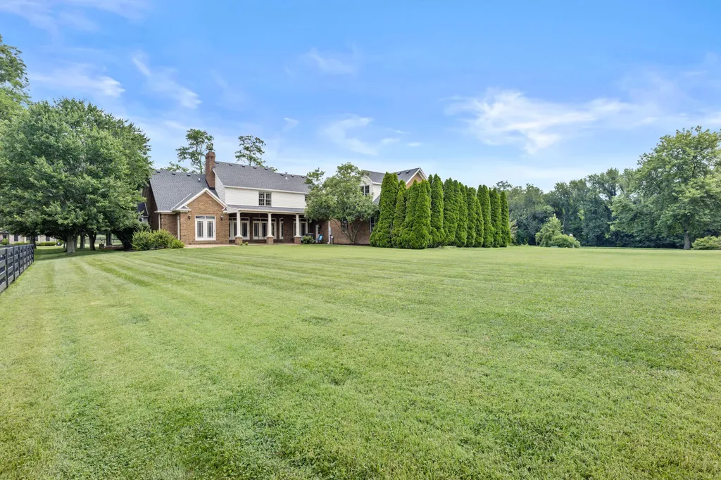 1047 Wil Rose Lane Versailles KY 40383