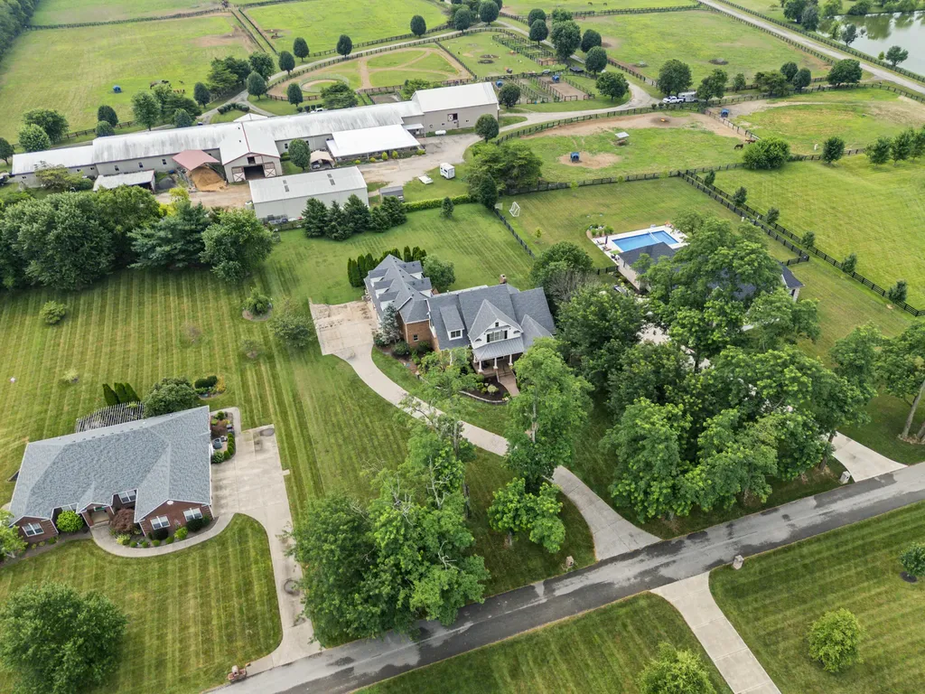1047 Wil Rose Lane Versailles KY 40383