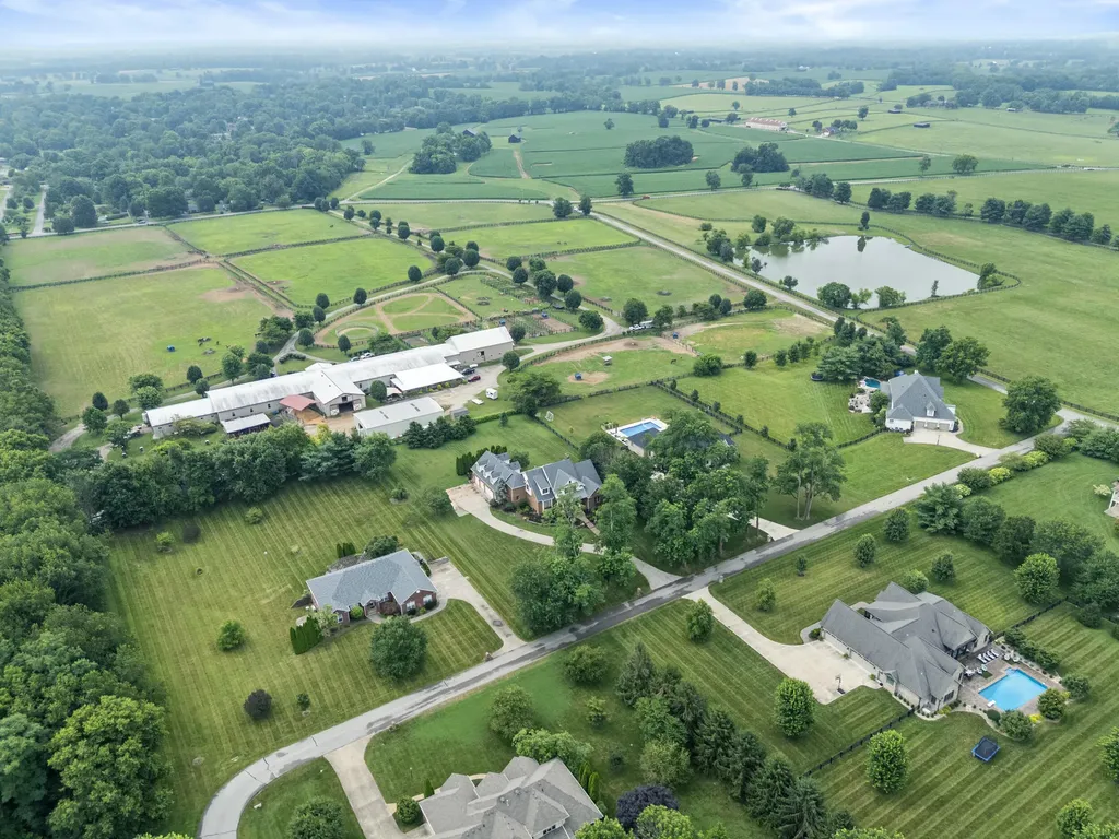 1047 Wil Rose Lane Versailles KY 40383