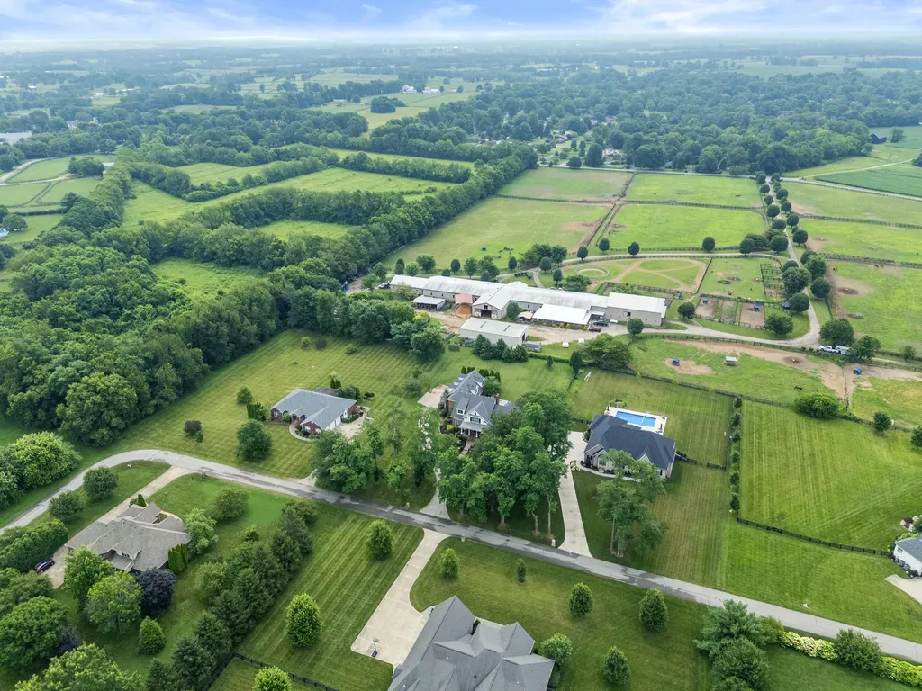 1047 Wil Rose Lane Versailles KY 40383