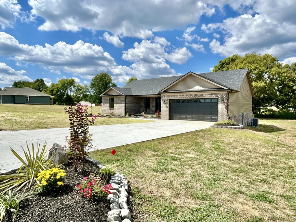 64 Lone Oak Drive Somerset KY 42503