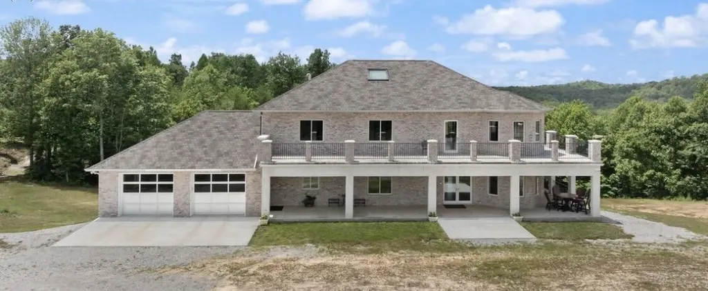 1824 Kingtown Road Strunk KY 42649