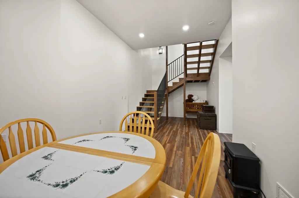 1824 Kingtown Road Strunk KY 42649