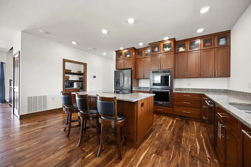 1824 Kingtown Road Strunk KY 42649