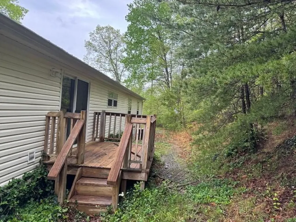 315 Moonbeam Lane Williamsburg KY 40769