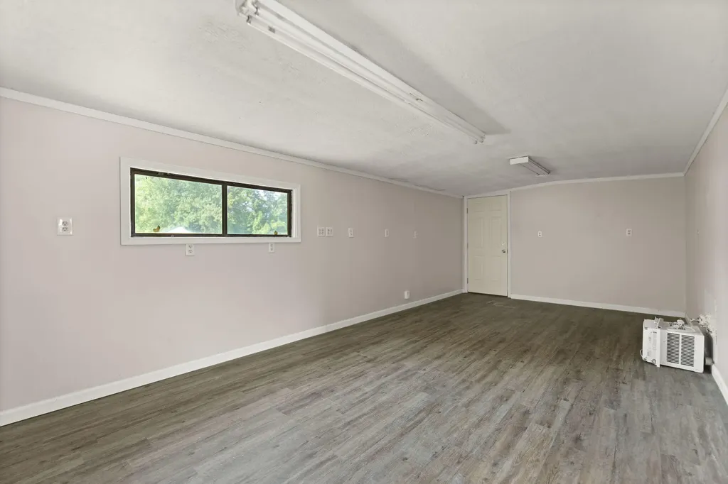 5649 Main Street Clay City KY 40312