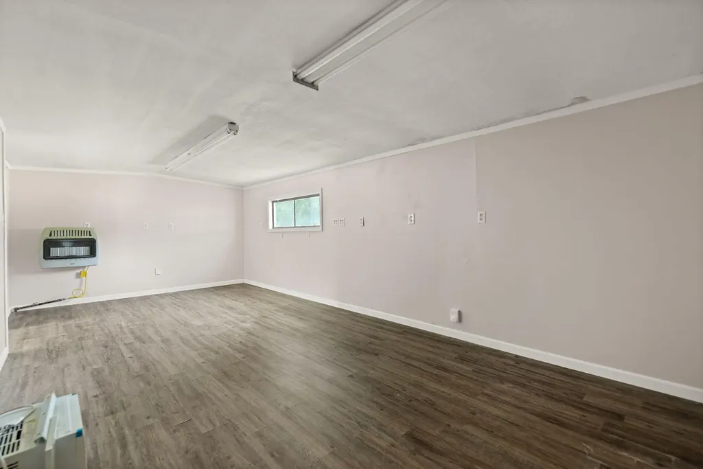 5649 Main Street Clay City KY 40312