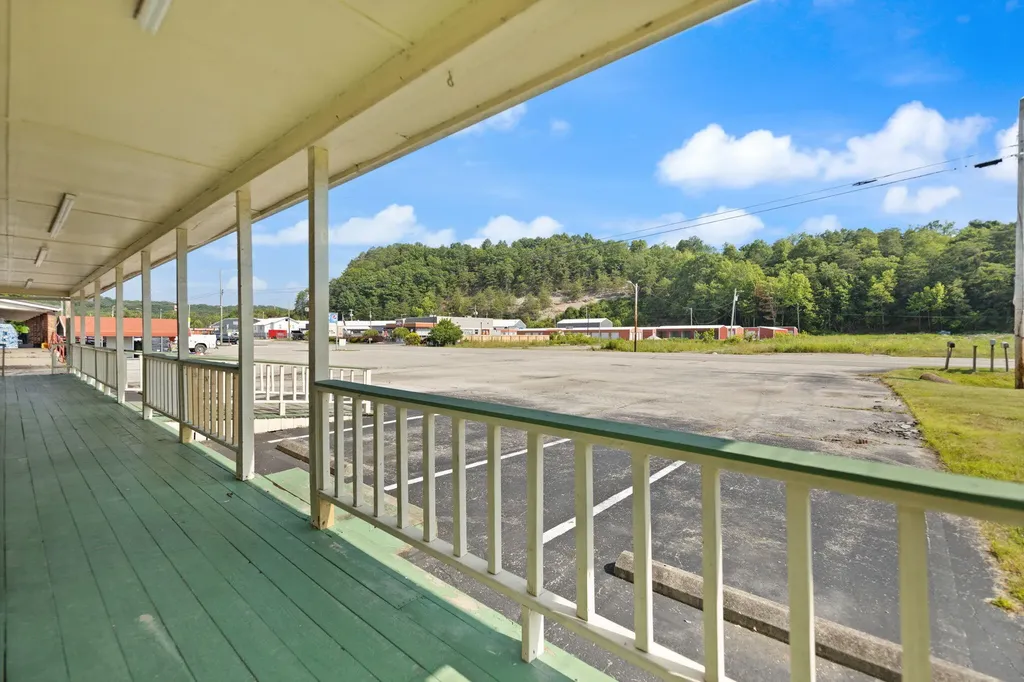 5649 Main Street Clay City KY 40312