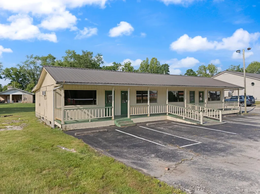 5649 Main Street Clay City KY 40312