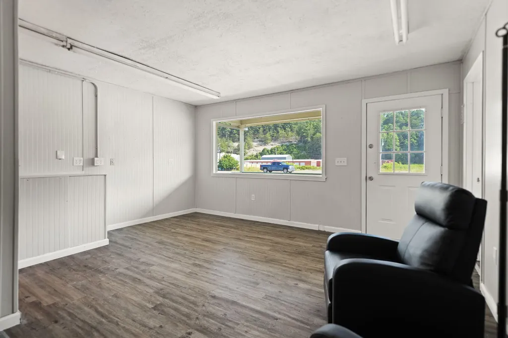 5649 Main Street Clay City KY 40312