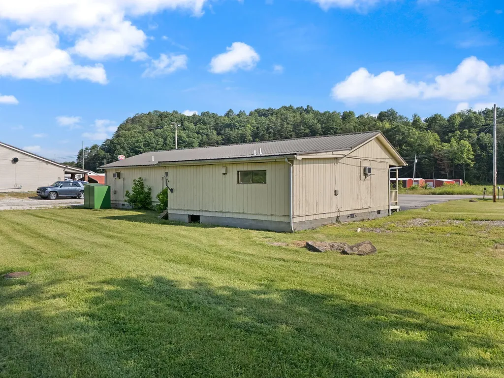 5649 Main Street Clay City KY 40312
