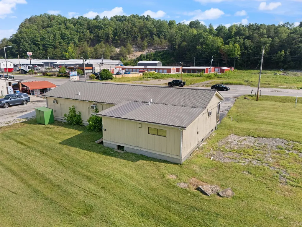 5649 Main Street Clay City KY 40312
