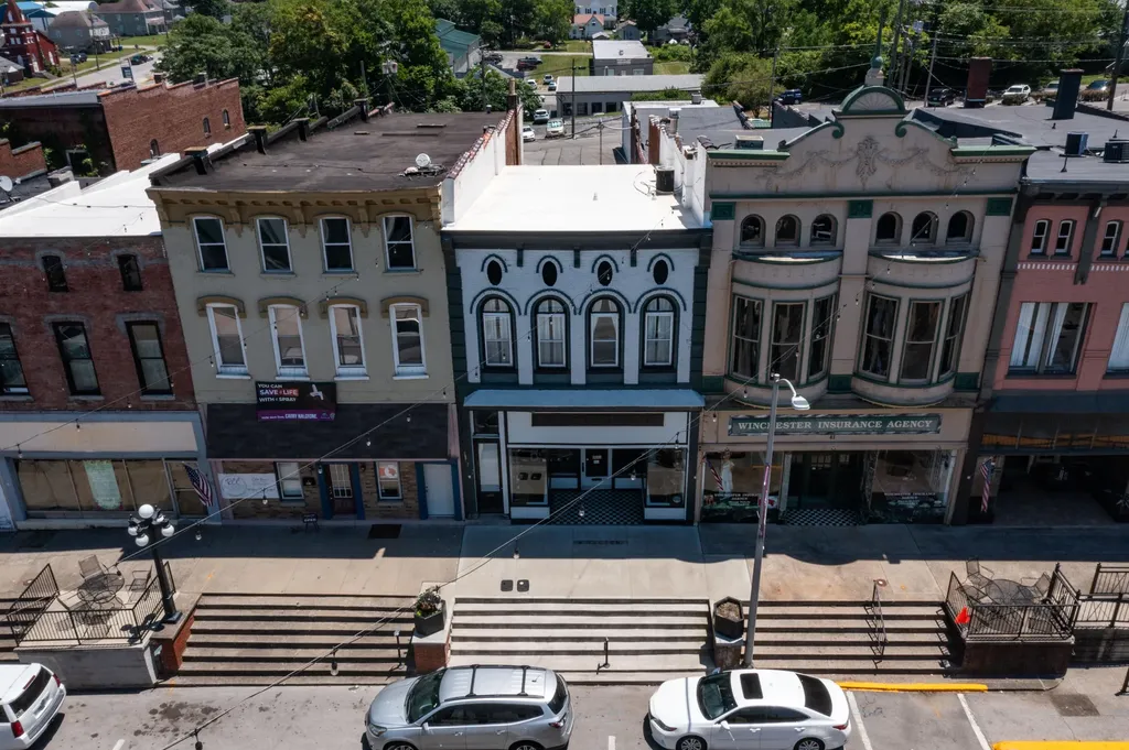 39 S Main Street Winchester KY 40391