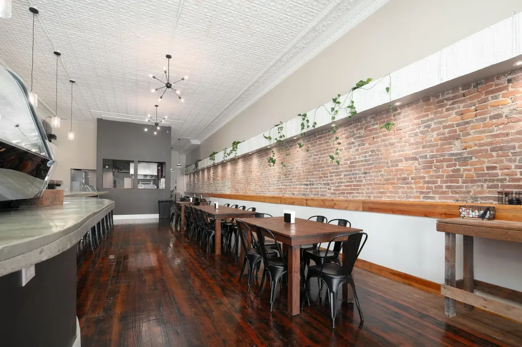 39 S Main Street Winchester KY 40391