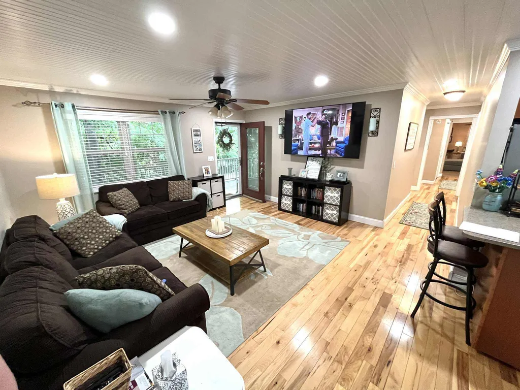 1552 Bigelow Road Bledsoe KY 40810