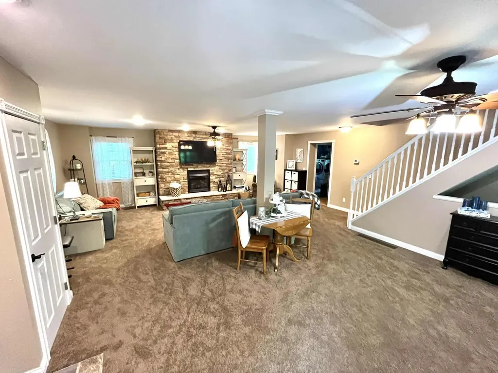 1552 Bigelow Road Bledsoe KY 40810