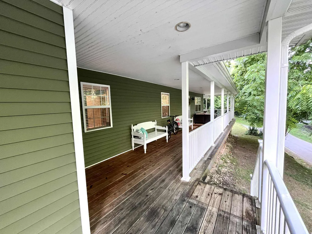1552 Bigelow Road Bledsoe KY 40810