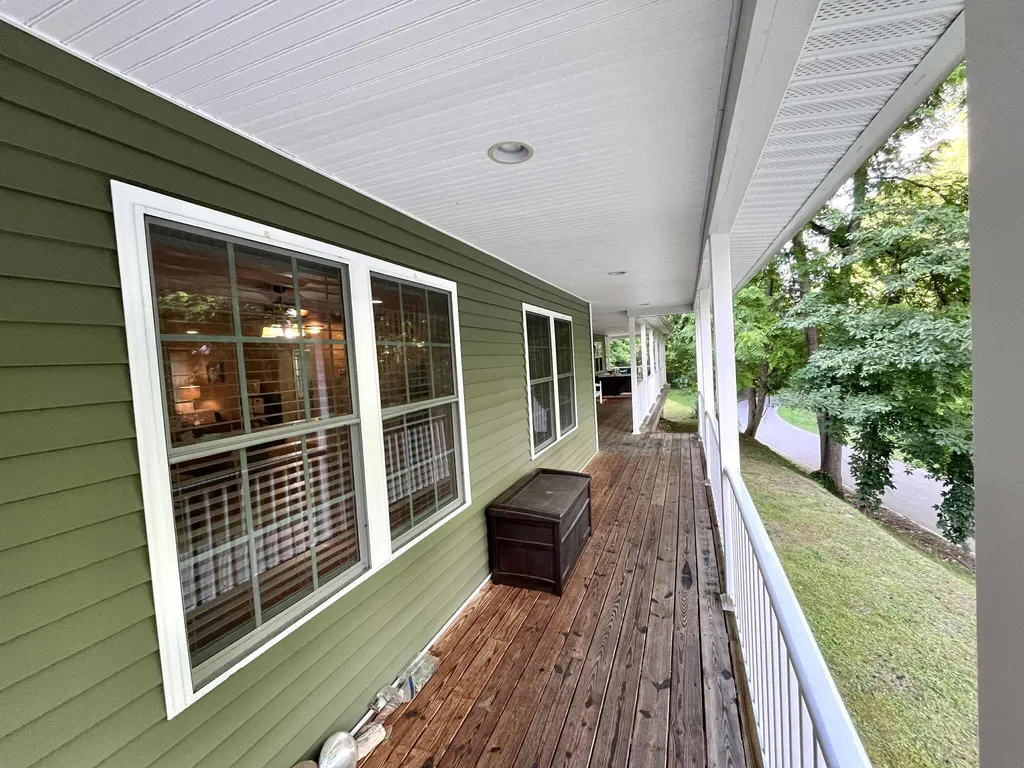 1552 Bigelow Road Bledsoe KY 40810
