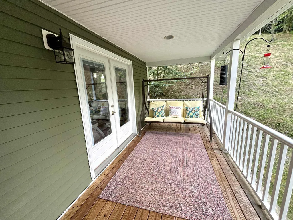 1552 Bigelow Road Bledsoe KY 40810