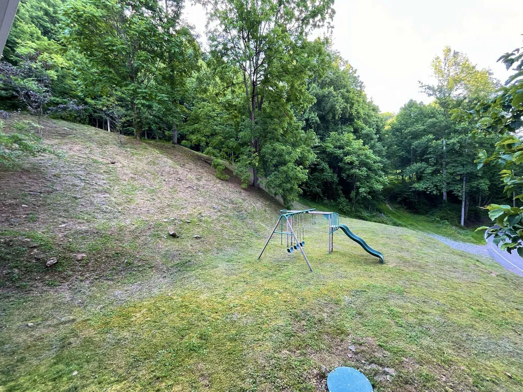 1552 Bigelow Road Bledsoe KY 40810