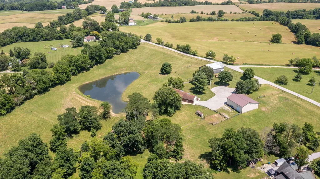 2714 Pea Ridge Road Waddy KY 40076