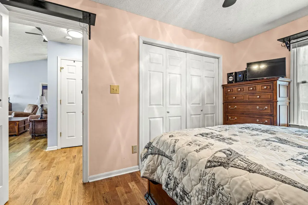2714 Pea Ridge Road Waddy KY 40076