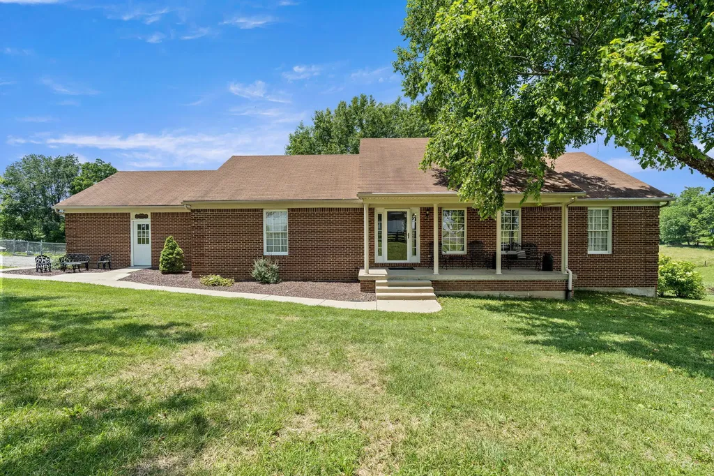 2714 Pea Ridge Road Waddy KY 40076