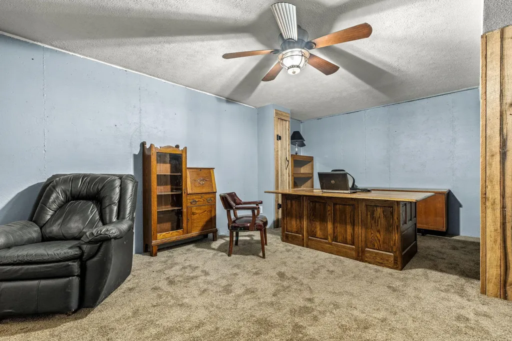 2714 Pea Ridge Road Waddy KY 40076