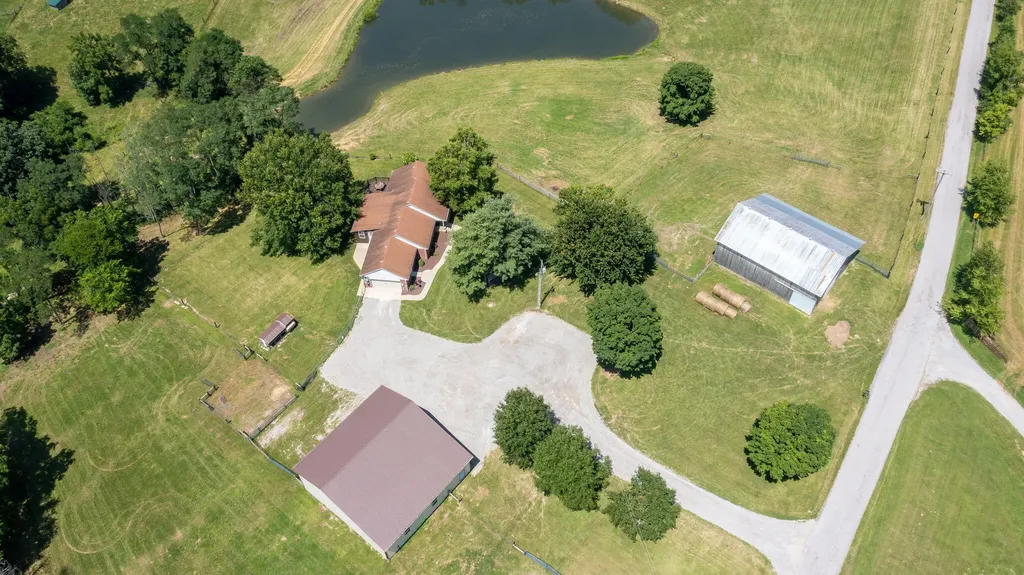 2714 Pea Ridge Road Waddy KY 40076