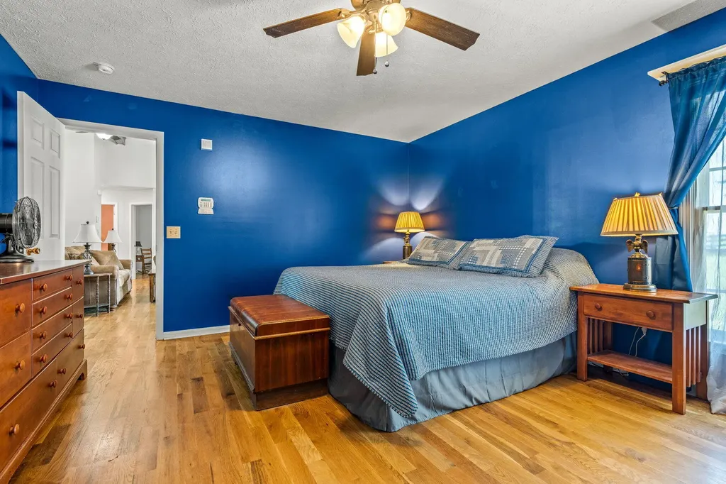 2714 Pea Ridge Road Waddy KY 40076