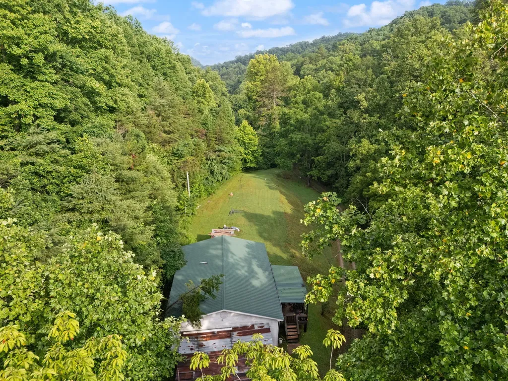 492 Sugar Camp Road Booneville KY 41314