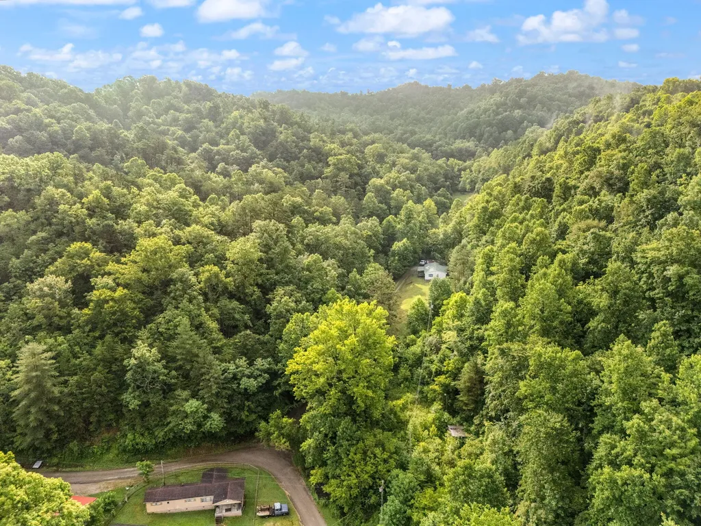 492 Sugar Camp Road Booneville KY 41314