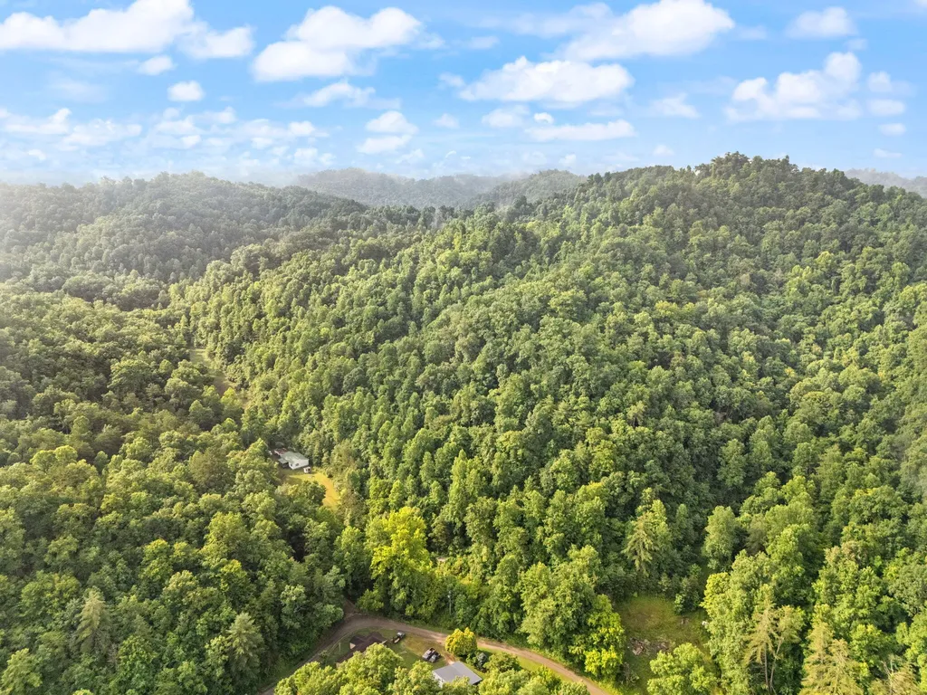 492 Sugar Camp Road Booneville KY 41314
