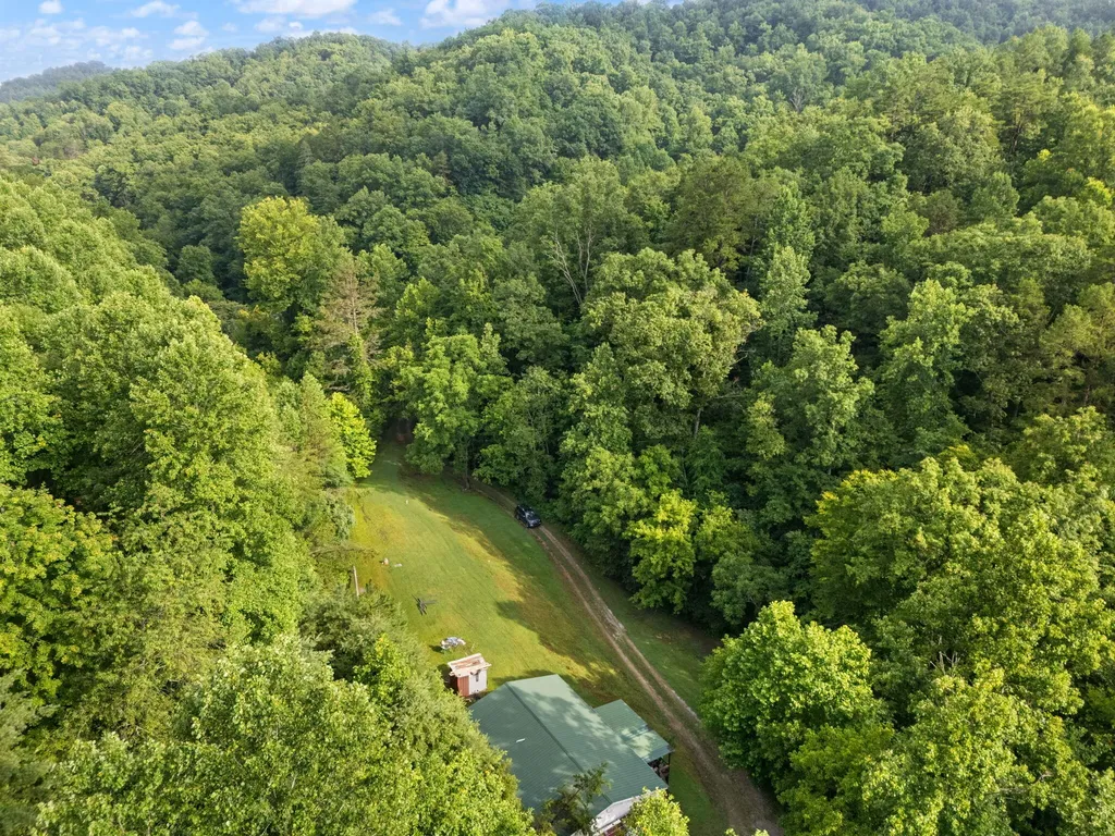 492 Sugar Camp Road Booneville KY 41314