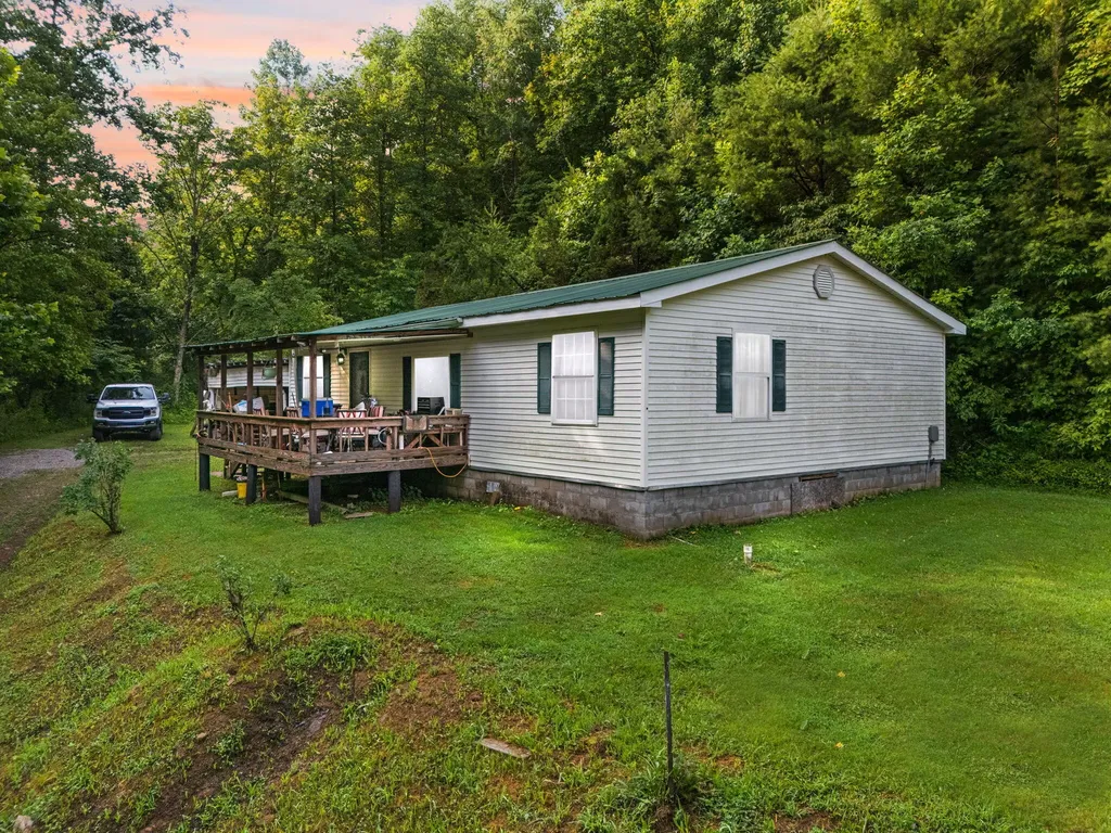 492 Sugar Camp Road Booneville KY 41314
